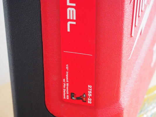 บล๊อกครึ่งนิ้วไร้สาย Milwaukee 2755-22 แรงบิต300Nmพร้อมแบ็ต5แอมป์2ก้อน