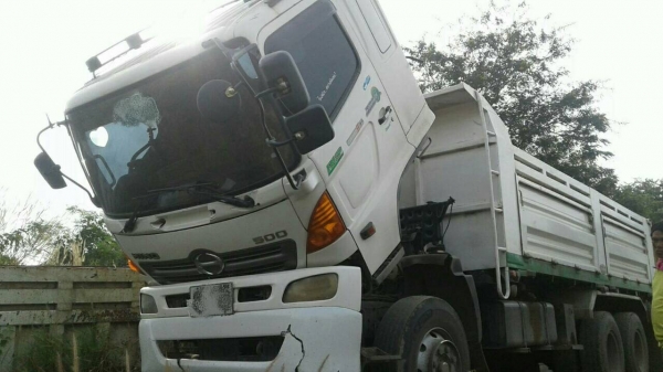 ขายรถพ่วง 22 ล้อ แม่-ลูก กระบัเหล็กคอกเกษตรดั้ม HINO 380 ปี. 52 ปรายปี รถสวยพร้อมใช้ ราคา 1900000 สนใจรีบโทรด่วน ขายรถพ่วง 22 ล้อ แม่-ลูก กระบัเหล็กคอกเกษตรดั้ม HINO 380 ปี. 52 ปรายปี รถสวยพร้อมใช้ ราคา 1900000 สนใจรีบโทรด่วน