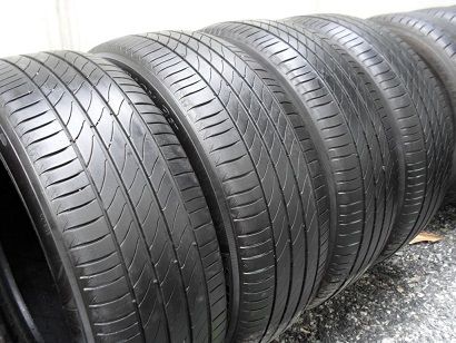 ขายยาง MICHELIN 3st ปี0515 (1ชุด) 215-60-16 ราคา 3,800 ขายยาง MICHELIN 3st ปี0515 (1ชุด) 215-60-16 ราคา 3,800