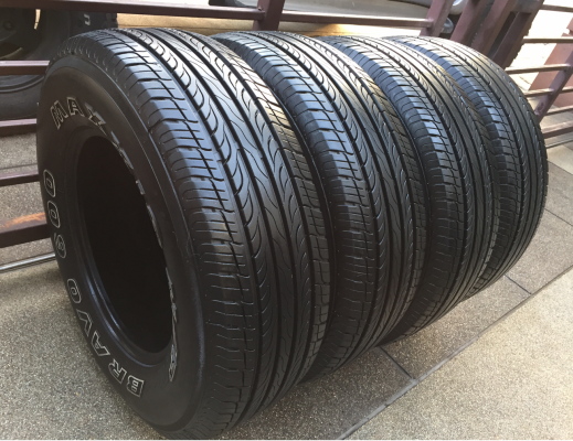 ยาง Maxxis 245 70 16 กลางปี15 ดอกเต็ม เนื้อนิ่มๆ ไม่มีปะ ราคาไม่แพง