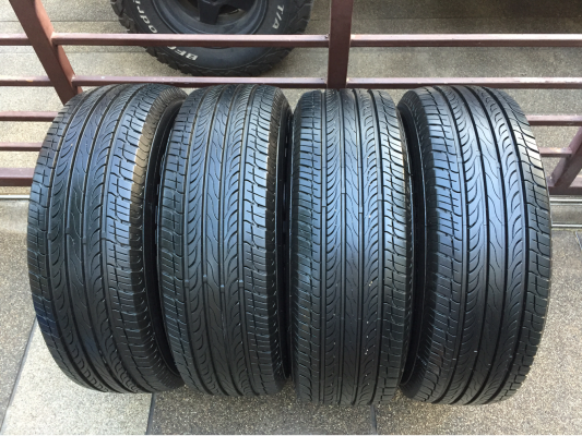 ยาง Maxxis 245 70 16 กลางปี15 ดอกเต็ม เนื้อนิ่มๆ ไม่มีปะ ราคาไม่แพง ยาง Maxxis 245 70 16 กลางปี15 ดอกเต็ม เนื้อนิ่มๆ ไม่มีปะ ราคาไม่แพง