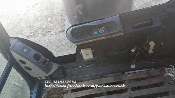 FROM JAPANขายถูกด่วนๆหัวเก๋งรถขุดไซค์ 200 /CABIN EXCAVATOR SUMITOMO-SH200 /ราคาเพียง 29,000 บาท สนใจรีบติดต่อ 0819337688