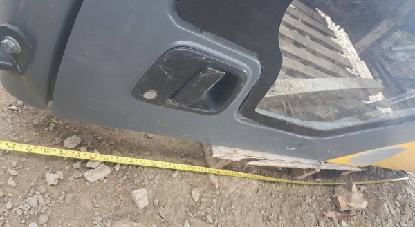 FROM JAPANขายถูกด่วนๆหัวเก๋งรถขุดไซค์ 200 /CABIN EXCAVATOR SUMITOMO-SH200 /ราคาเพียง 29,000 บาท สนใจรีบติดต่อ 0819337688