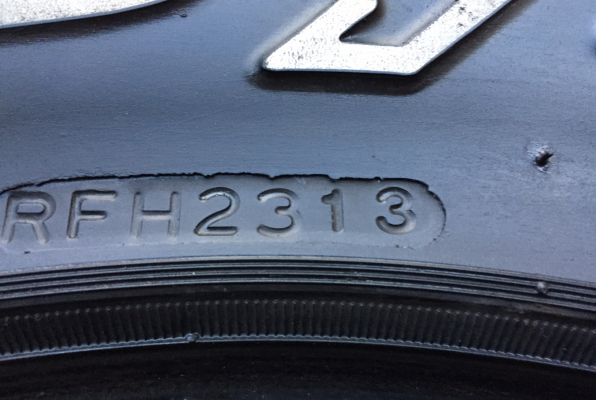 ยาง All Hankook 265 75 16 กลางปี13 ดอกเยอะ พร้อมใช้งาน ราคาไม่แพง ยาง All Hankook 265 75 16 กลางปี13 ดอกเยอะ พร้อมใช้งาน ราคาไม่แพง