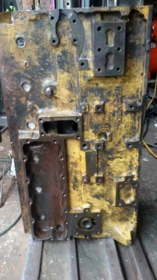 ขายเสื้อสูบ รถแมคโค PC-200-6 6-D-95-L ของถอด ไม่มีประกับอก ขายเสื้อสูบ รถแมคโค PC-200-6 6-D-95-L ของถอด ไม่มีประกับอก