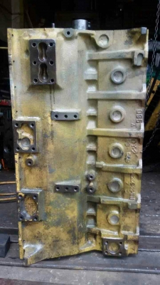 ขายเสื้อสูบ รถแมคโค PC-200-6 6-D-95-L ของถอด ไม่มีประกับอก