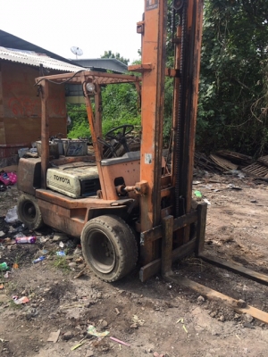 Toyota รุ่น4 3ตัน