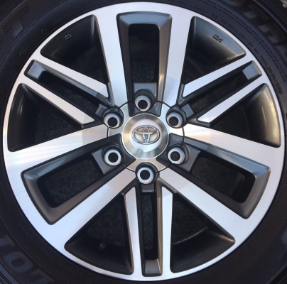 ล้อแม็กป้ายแดง ขอบ18 ฟอร์จูนเนอร์ พร้อมยาง 265-60-18