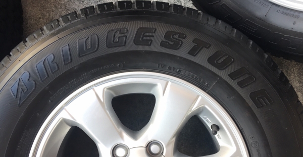 ยาง Bridgestone 245-70-16 ปลายปี 15 ยาง Bridgestone 245-70-16 ปลายปี 15