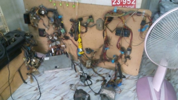 รับซ่อมกล่อง จอ มอเตอร์คันเร่ง รถแมคโค  กล่องไม่อ่านค่า จอดับ รับทำทุกรุ่นครับ รับประกัน