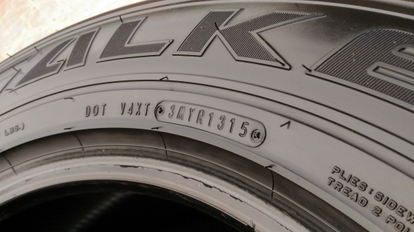 ขายยาง FALKEN 265/60/18 ปี 15