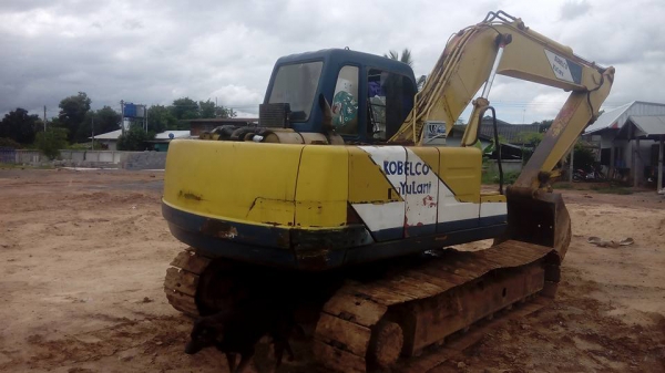 แบคโฮKOBELCO SK120 MARK (มาร์ค3) พิมพ์นิยม เครื่อง+ปั้ม ดีแรง ไฟฟ้าจอกล่อง ครบ ขาดมอเตอร์คันเร่ง บูมอาร์มสวย เอวมีขยับนิด ช่วงล่าง70\% พร้อมใช้งาน ขายตามสภาพ เอกสารใบแจ้งจำหน่าย **ขาย KOBELCO SK120 MARK-3 แบคโฮพิมพ์นิยม สภาพดี มีใบแจ