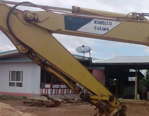 แบคโฮKOBELCO SK120 MARK (มาร์ค3) พิมพ์นิยม เครื่อง+ปั้ม ดีแรง ไฟฟ้าจอกล่อง ครบ ขาดมอเตอร์คันเร่ง บูมอาร์มสวย เอวมีขยับนิด ช่วงล่าง70\% พร้อมใช้งาน ขายตามสภาพ เอกสารใบแจ้งจำหน่าย **ขาย KOBELCO SK120 MARK-3 แบคโฮพิมพ์นิยม สภาพดี มีใบแจ