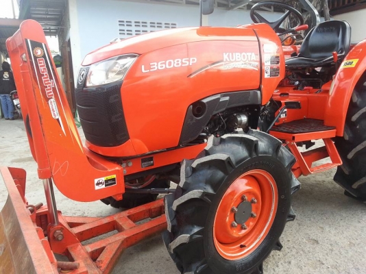 คูโบต้า L3608SP 4 WD  รถเกรด A ใบมีดตราช้าง ตัดหญ้าใหม่