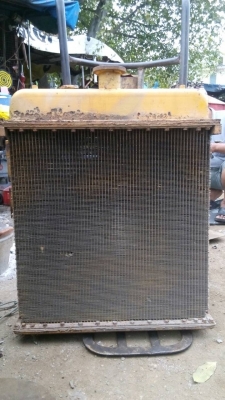 ขายหม้อนํ้า รถแทรกเตอร์ D-4 D-5 และอะไหล่หลายรายการ ของเก่าสภาพสวยครับ ขายไม่แพงครับ