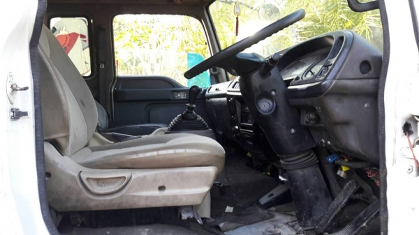 ขายรถ6ล้อ7.20อีซูซุ DECA200 ปี46 สภาพพร้อมใช้งาน เอกสารเล่มทะเบียนพร้อม แชชซีสวย