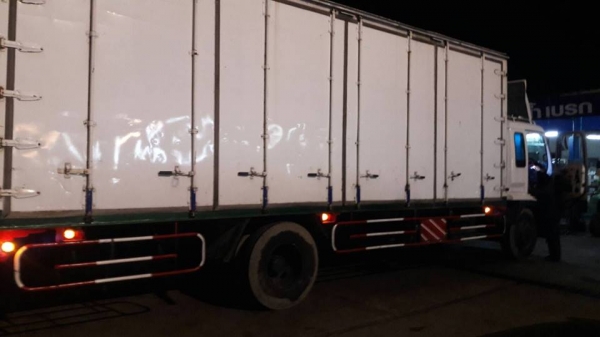 ขายรถ6ล้อ7.20อีซูซุ DECA200 ปี46 สภาพพร้อมใช้งาน เอกสารเล่มทะเบียนพร้อม แชชซีสวย