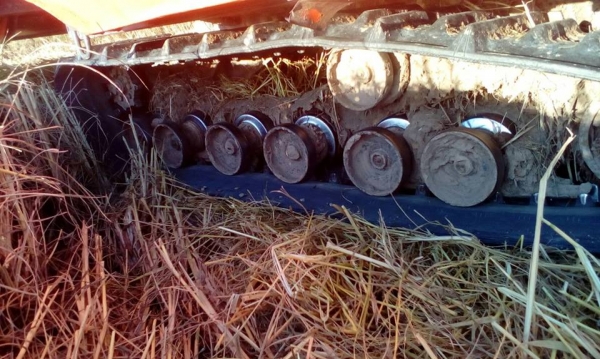 ขายรถเกี่ยวข้าว คูโบต้าDC68G ทำงาน1,8&times;&times;&times;ชม. ชาวงล่างดี สภาพพร้อมทำงาน เอกสารเล่มทะเบียนครบ