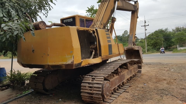 ขายรถขุดแบ็คโค PC200-5 เครื่อง6BGเทอร์โบว์ เครื่องแน่นปั๊มแรง สภาพพร้อมลงงาน