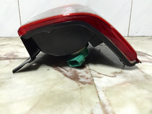 ขายไฟท้าย FORD ESCAPE 3.0 XLT ปี 03 ข้างขวาของแท้ศูนย์ ขายไฟท้าย FORD ESCAPE 3.0 XLT ปี 03 ข้างขวาของแท้ศูนย์