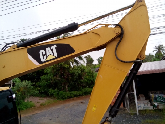 ขายรถขุด CAT 320 D สภาพเหมือนรถใหม่ พร้อมใช้งาน เล่มพร้อมโอน