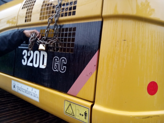 ขายรถขุด CAT 320 D สภาพเหมือนรถใหม่ พร้อมใช้งาน เล่มพร้อมโอน