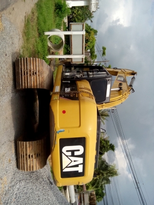 ขายรถขุด CAT 320 D สภาพเหมือนรถใหม่ พร้อมใช้งาน เล่มพร้อมโอน