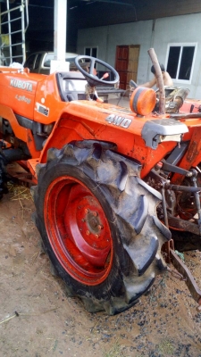 รถไถ 34 แรง    ( เอกสารอินวอย  )  อุปกร 3 ชิ้น   ผานหน้ +ผานหลัง + โรตาลี   พร้อมใช้ราคาเบา ฯฯฯ  145,000  บาท   วันทูคอล 0986683479 dtac 0991751349 สิทธิ์ คับ