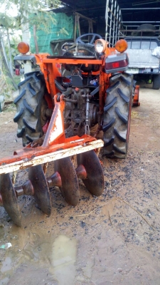 รถไถ 34 แรง    ( เอกสารอินวอย  )  อุปกร 3 ชิ้น   ผานหน้ +ผานหลัง + โรตาลี   พร้อมใช้ราคาเบา ฯฯฯ  145,000  บาท   วันทูคอล 0986683479 dtac 0991751349 สิทธิ์ คับ