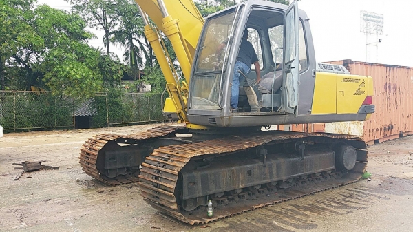 ขายรถแบคโฮ KOBELCO SK220-/// ราคา 450000