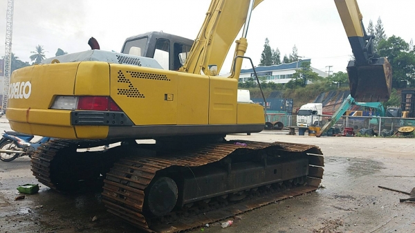 ขายรถแบคโฮ KOBELCO SK220-/// ราคา 450000 ขายรถแบคโฮ KOBELCO SK220-/// ราคา 450000
