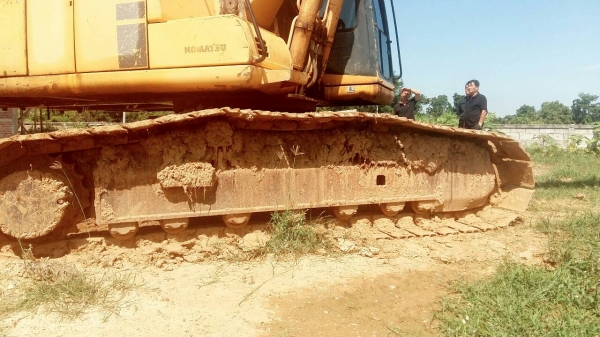 ขายรถแบคโฮ KOMATSU PC200-6 ราคา 680000 ขายรถแบคโฮ KOMATSU PC200-6 ราคา 680000