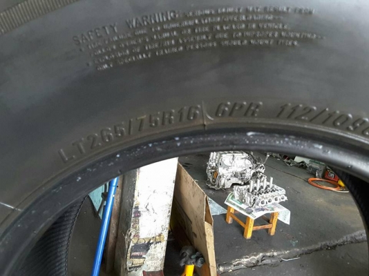 Maxxis Bighorn 265-75-16 ปลายปี15 สวยๆ 1ชุด Maxxis Bighorn 265-75-16 ปลายปี15 สวยๆ 1ชุด