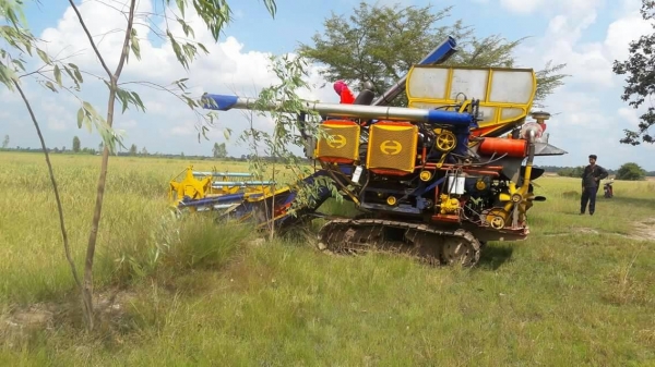 ขายรถเกียว ข้าว อุ้ม เครื่อง HO 7 D 195 เทอร์โบ อุ้ม 1600 ตัวเดิน 10 ปั้มเบอร์ 22 ต้องการขาย 385000 บาท วันทูคอล 0986683479 dtac 0991751349 สิทธิ์ คับ ขายรถเกียว ข้าว อุ้ม เครื่อง HO 7 D 195 เทอร์โบ อุ้ม 1600 ตัวเดิน 10 ปั้มเบอร์ 22 ต้องการขาย 385000 บาท วันทูคอล 0986683479 dtac 0991751349 สิทธิ์ คับ