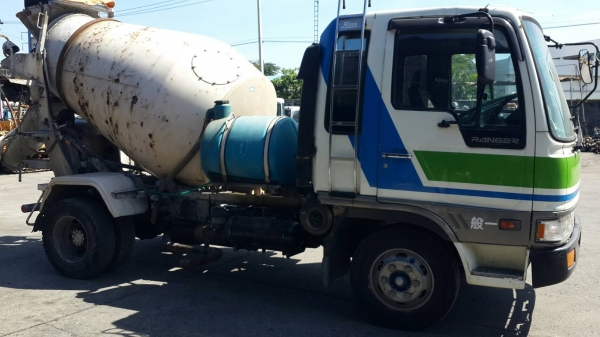 ขายรถโม่ปูน 6ล้อยี่ห้อ  HINO  เครื่อง H07D 6สูบ 19.5  แรงม้ารถประกอบเก่านอก ยังไมเคยใช้งานในไทย  ไม่มีทะเบียน ขายราถูก 590,000 บาท สนใจ  ติดต่อด่วน////081-8833166