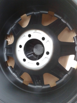 ล้อใหม่ขอบ18นิ้ว6รู ชุดนี้ ลดราคาเหลือ 15500 บาท