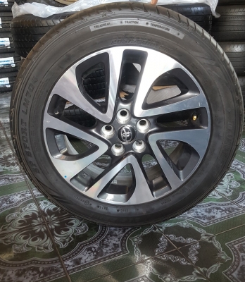 ขายล้อTOYOTA Altis 16 ยางปี15 4 ล้อ