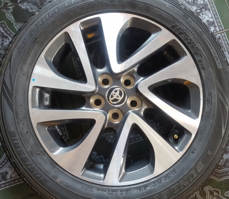 ขายล้อTOYOTA Altis 16 ยางปี15 4 ล้อ