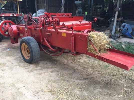 ขายเครื่องอัดฟาง แมสซี่124 ป้ายเหลืองแท้ พร้อมใช้