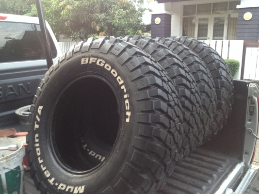 ขายยางbf30x9.5x15