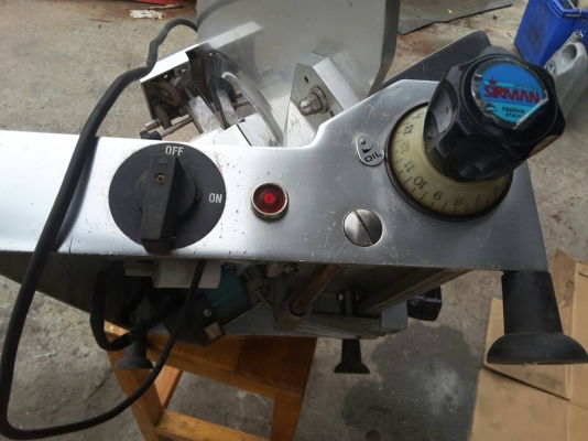 ขายเครื่องสไตล์เนื้อสัตว์ต่างๆได้หนาบางตามความต้องการใช้ง่ายสะดวกสบายของอิตาลีมีให้เลือกสองขนาดครับพร้อมใช้ราคา12000 และ 14000ครับ