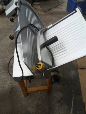 ขายเครื่องสไตล์เนื้อสัตว์ต่างๆได้หนาบางตามความต้องการใช้ง่ายสะดวกสบายของอิตาลีมีให้เลือกสองขนาดครับพร้อมใช้ราคา12000 และ 14000ครับ ขายเครื่องสไตล์เนื้อสัตว์ต่างๆได้หนาบางตามความต้องการใช้ง่ายสะดวกสบายของอิตาลีมีให้เลือกสองขนาดครับพร้อมใช้ราคา12000 และ 14000ครับ