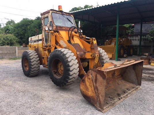 ขายรถตัก Komatsu 510 รถนอกนำเข้าจากญี่ปุ่น 100\% สภาพสวย พร้อมใช้งาน สนใจติดต่อ 081-948-5494