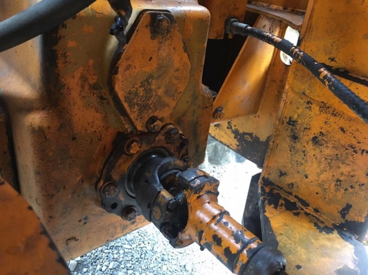 ขายรถตัก Komatsu 510 รถนอกนำเข้าจากญี่ปุ่น 100\% สภาพสวย พร้อมใช้งาน สนใจติดต่อ 081-948-5494