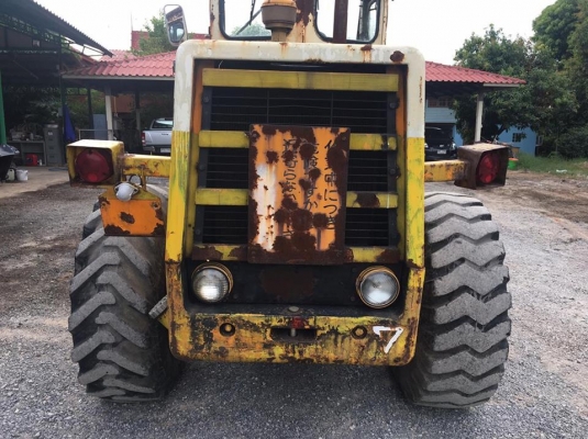 ขายรถตัก Komatsu 510 รถนอกนำเข้าจากญี่ปุ่น 100\% สภาพสวย พร้อมใช้งาน สนใจติดต่อ 081-948-5494