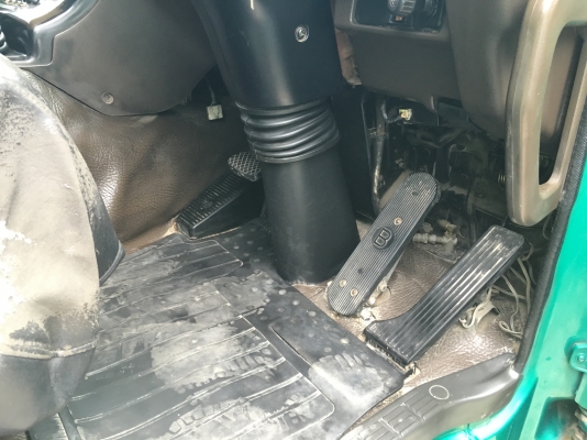 ขายหัวเก๋ง ISUZU GIGA นำเข้าจากญึ่ปุ่น100\% ราคาถูกๆ สภาพสวยๆมาก สนใจติดต่อ 081-948-5494