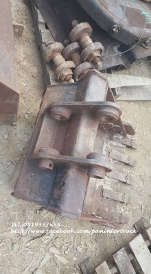 FROM JAPAN BUCKET บุ๊งกี๋สำหรับรถขุดไซค์ 40,45,50,55 สลัก 45 มิล/ แบบมีปีกข้าง /5 ฟัน/ ราคาเพียง 9,000 บาท