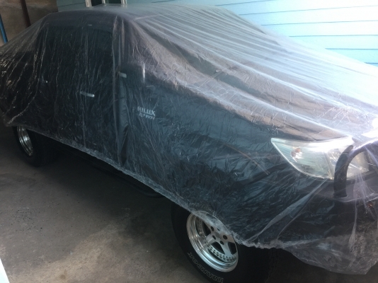 จำหน่าย พลาสติกคลุมรถ แบบใส กันน้ำ กันฝุ่น ทำจากพลาสติกแบบหนาเป็นผ้ามัน