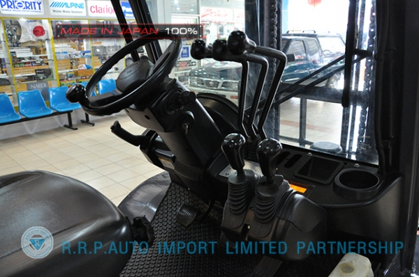 ขายรถโฟล์คลิฟท์มือสอง TOYOTA รุ่น 8FDJ30-13603 นำเข้าจากประเทศญี่ปุ่น 100\% ไม่เคยใช้งานในไทย