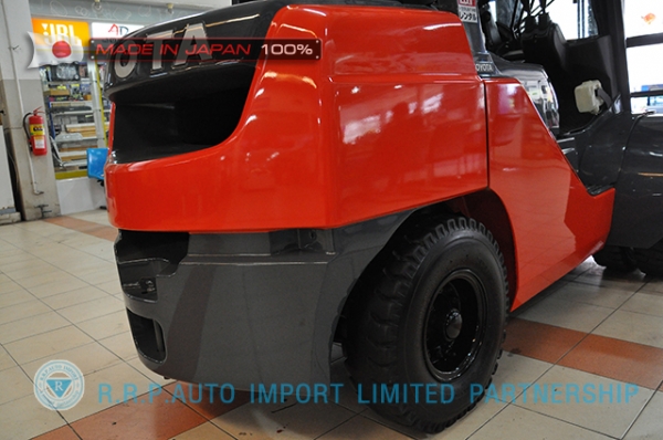 ขายรถโฟล์คลิฟท์มือสอง TOYOTA รุ่น 8FDJ30-13603 นำเข้าจากประเทศญี่ปุ่น 100\% ไม่เคยใช้งานในไทย